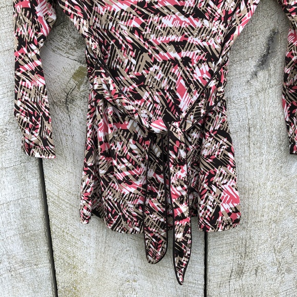 Ann Taylor LOFT | brown and pink v-neck top - Picture 4 of 5